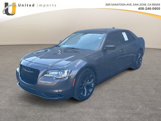 2022 Chrysler 300 Touring