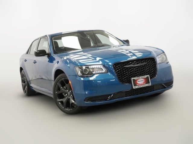 2022 Chrysler 300 Touring