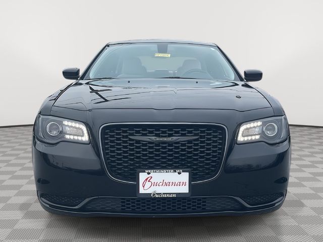 2022 Chrysler 300 Touring