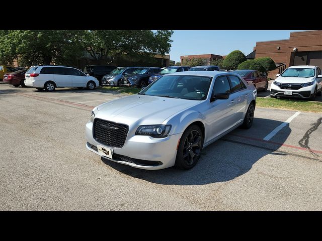 2022 Chrysler 300 Touring