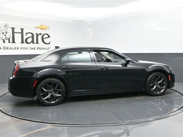 2022 Chrysler 300 Touring