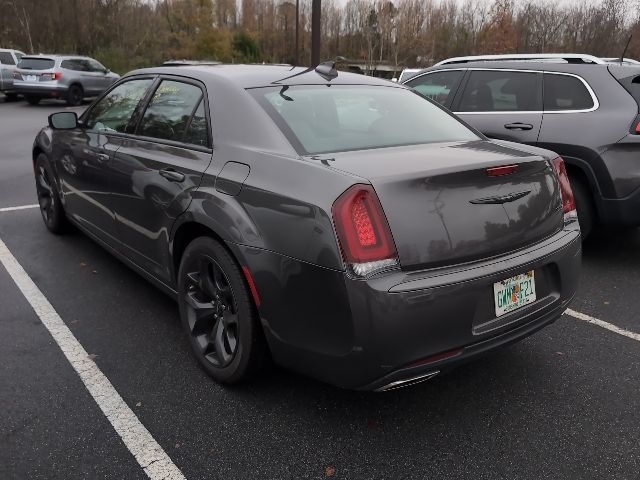 2022 Chrysler 300 Touring