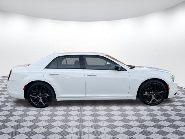 2022 Chrysler 300 Touring