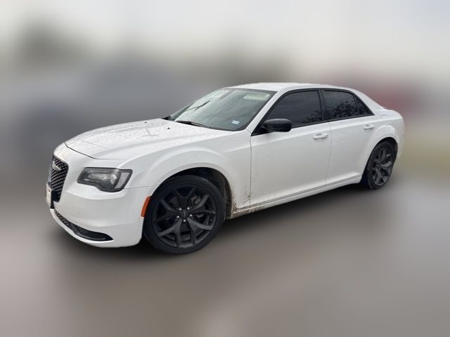 2022 Chrysler 300 Touring