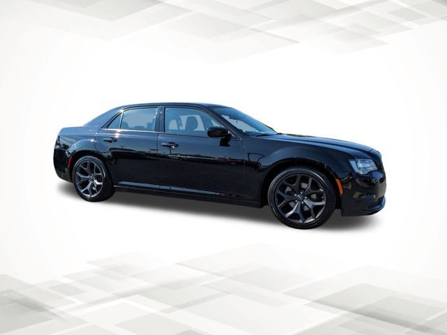 2022 Chrysler 300 Touring