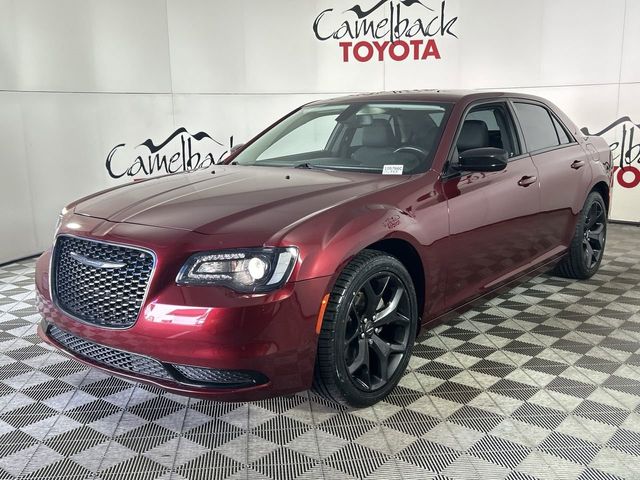 2022 Chrysler 300 Touring