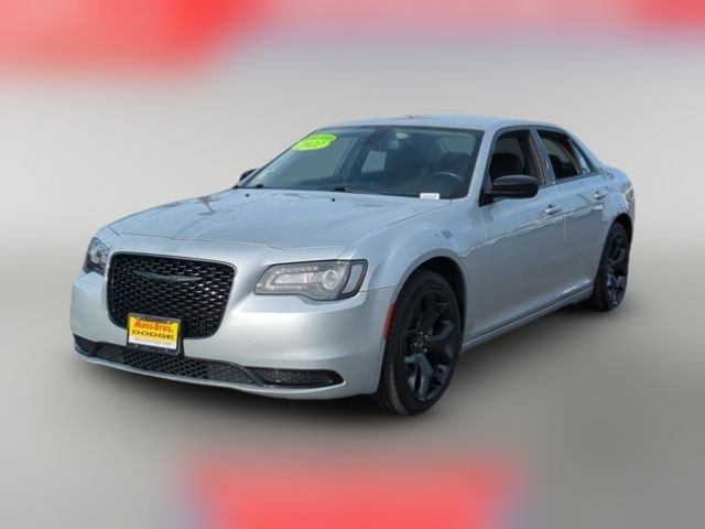 2022 Chrysler 300 Touring