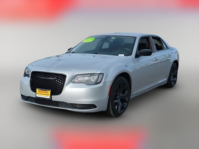 2022 Chrysler 300 Touring