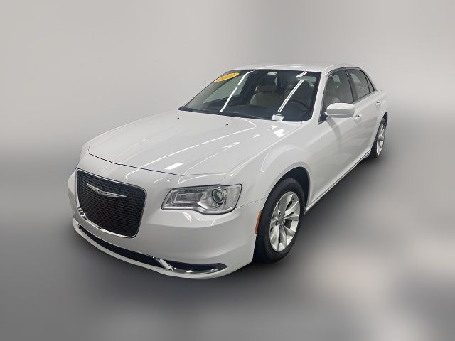 2022 Chrysler 300 Touring