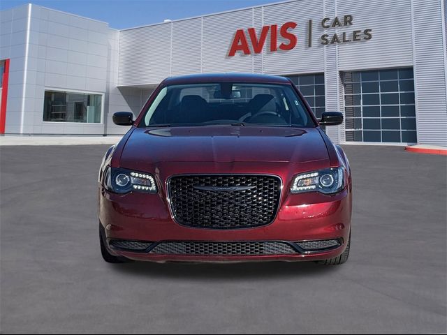 2022 Chrysler 300 Touring