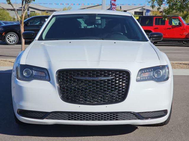 2022 Chrysler 300 Touring