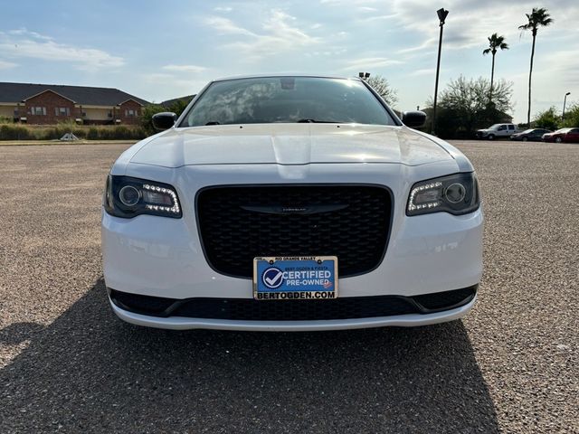 2022 Chrysler 300 Touring