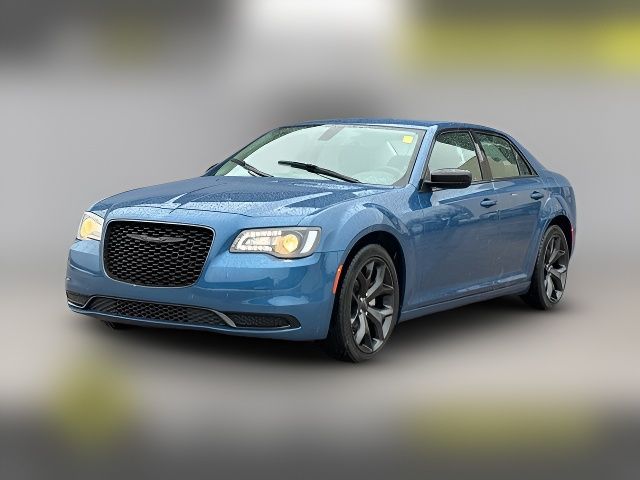 2022 Chrysler 300 Touring