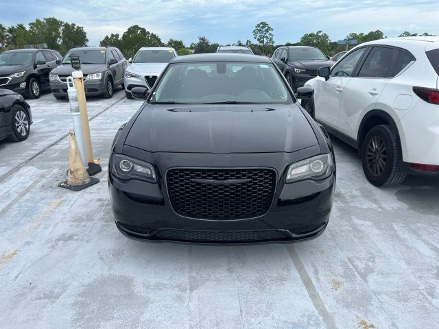 2022 Chrysler 300 Touring