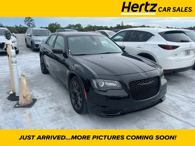 2022 Chrysler 300 Touring