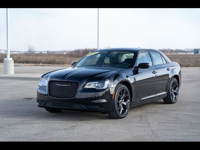 2022 Chrysler 300 Touring