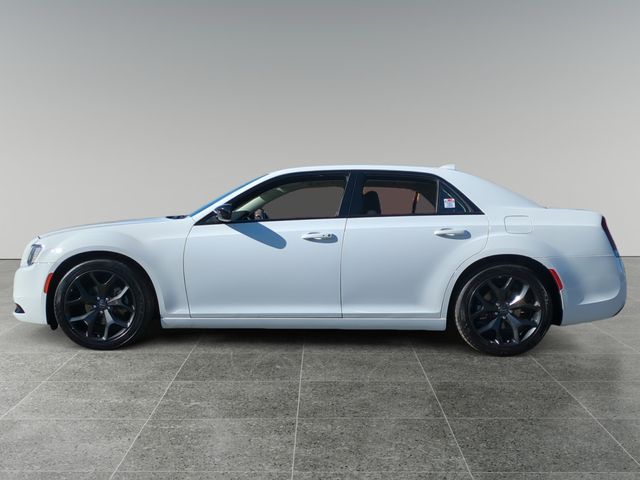 2022 Chrysler 300 Touring