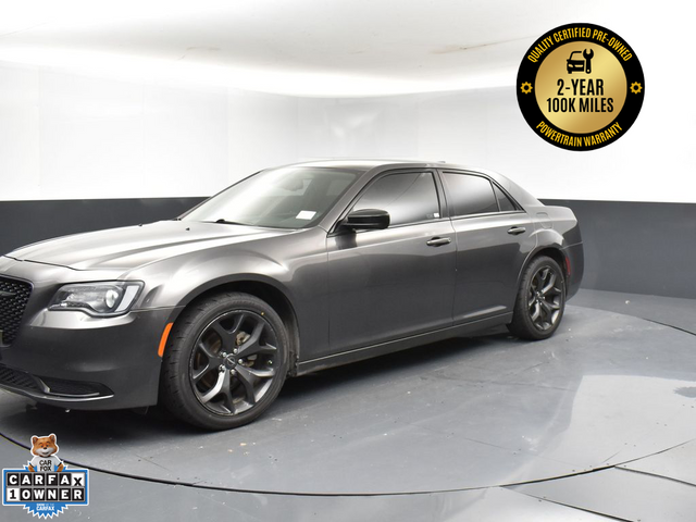 2022 Chrysler 300 Touring