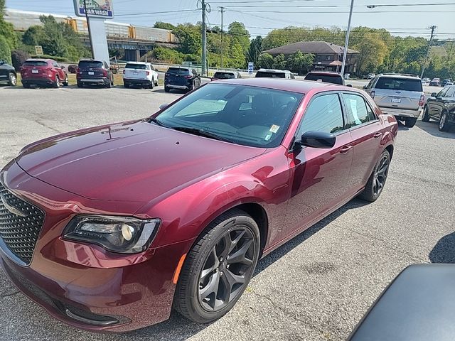 2022 Chrysler 300 Touring