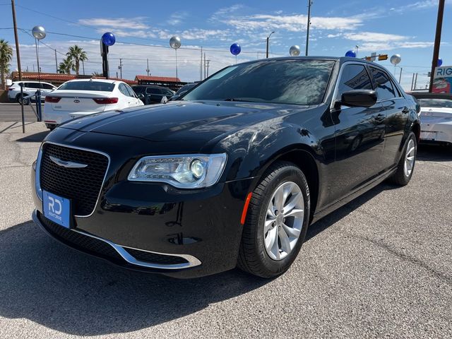 2022 Chrysler 300 Touring