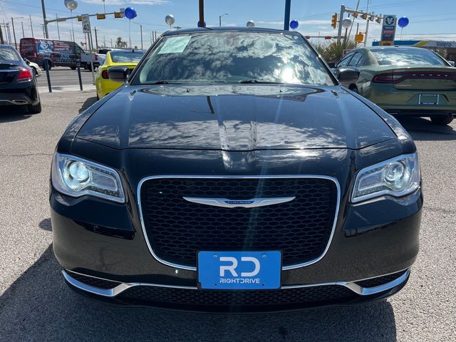 2022 Chrysler 300 Touring