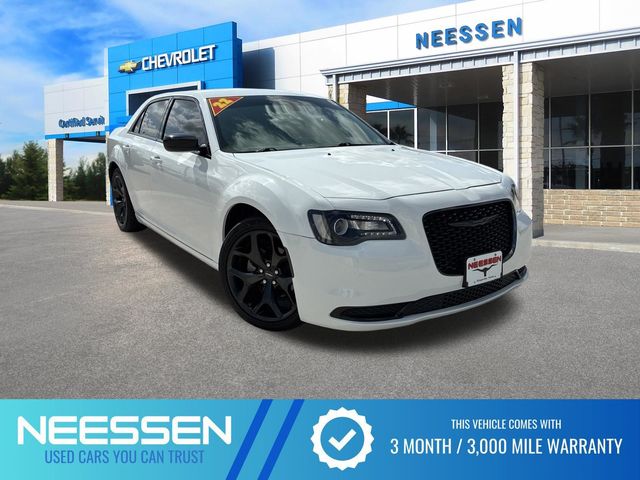 2022 Chrysler 300 Touring