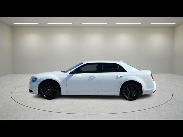 2022 Chrysler 300 Touring