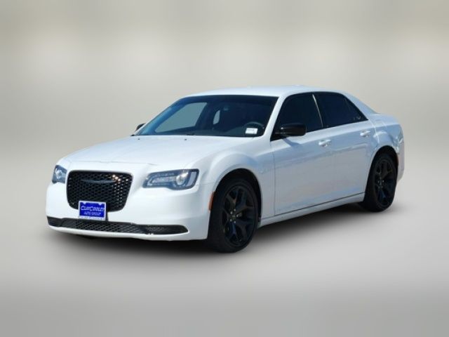 2022 Chrysler 300 Touring