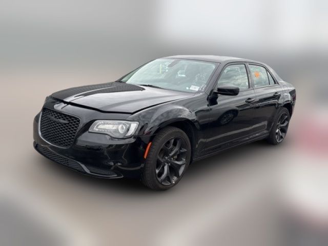 2022 Chrysler 300 Touring