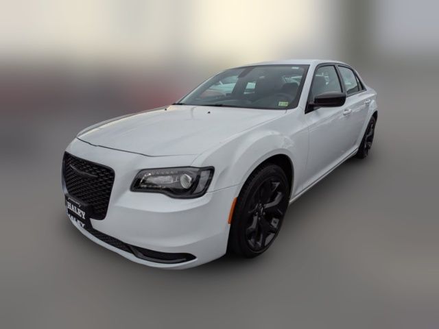 2022 Chrysler 300 Touring