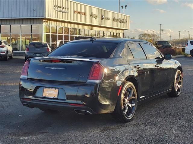 2022 Chrysler 300 Touring