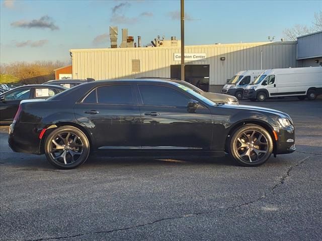 2022 Chrysler 300 Touring