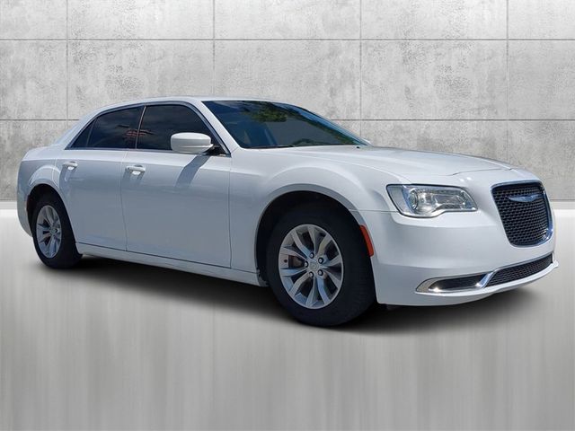 2022 Chrysler 300 Touring