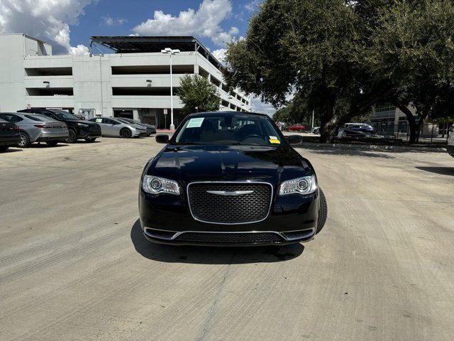 2022 Chrysler 300 Touring