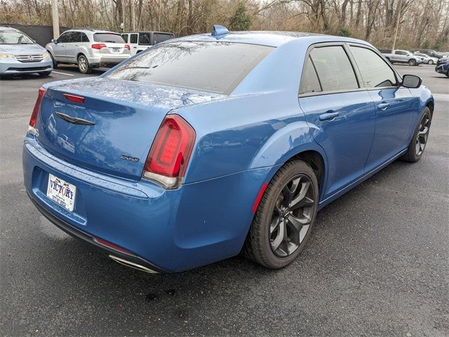 2022 Chrysler 300 Touring