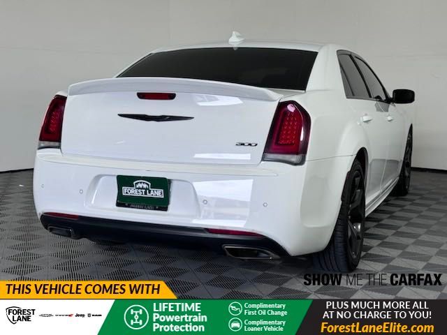 2022 Chrysler 300 Touring L