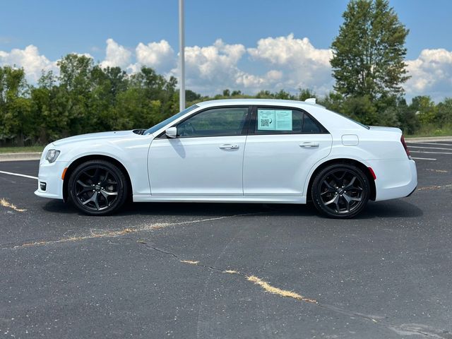 2022 Chrysler 300 300 Touring L