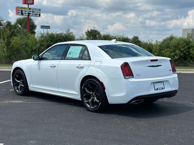 2022 Chrysler 300 300 Touring L