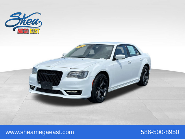 2022 Chrysler 300 300 Touring L