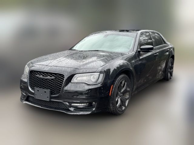 2022 Chrysler 300 Touring L