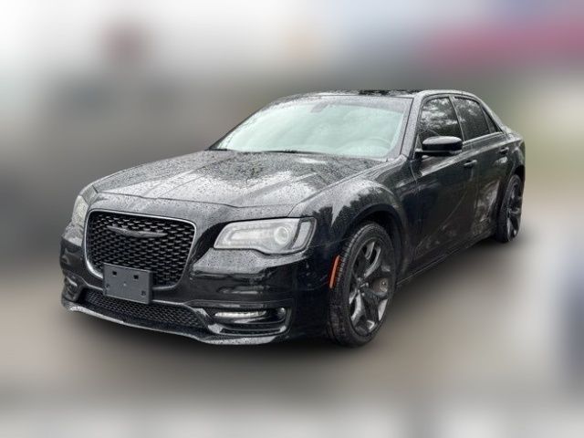 2022 Chrysler 300 Touring L