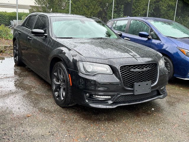 2022 Chrysler 300 Touring L