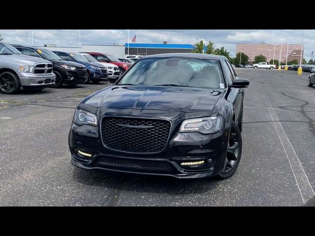 2022 Chrysler 300 300 Touring L