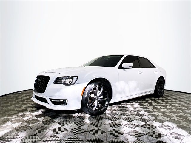 2022 Chrysler 300 Touring L