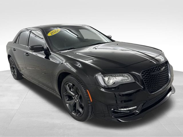 2022 Chrysler 300 Touring L