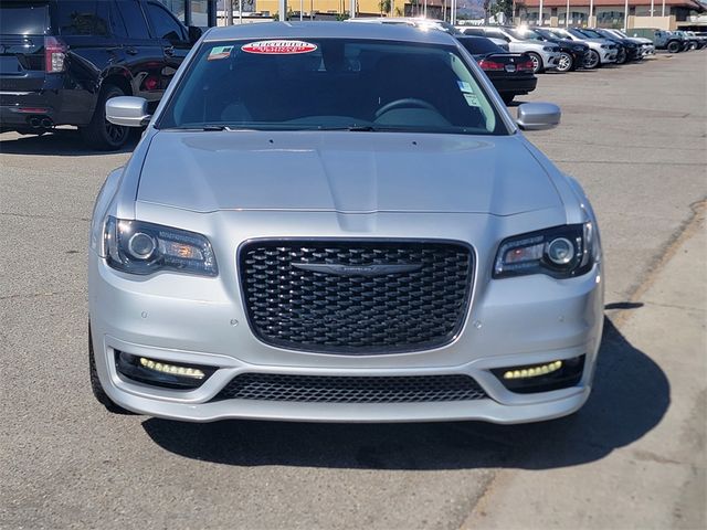 2022 Chrysler 300 Touring L