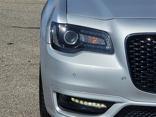 2022 Chrysler 300 Touring L