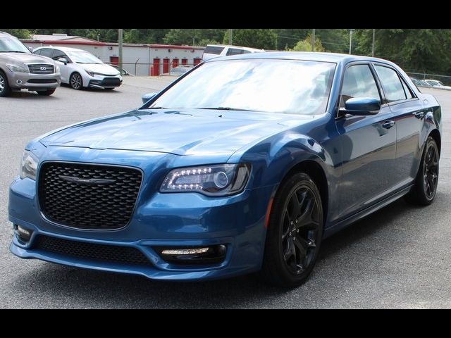 2022 Chrysler 300 Touring L