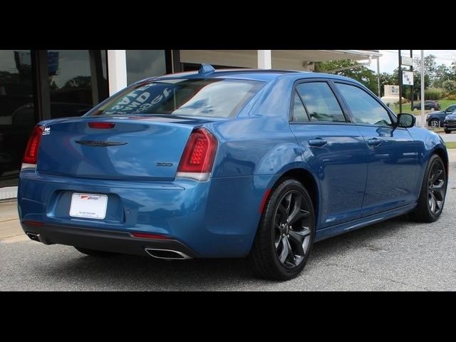 2022 Chrysler 300 Touring L