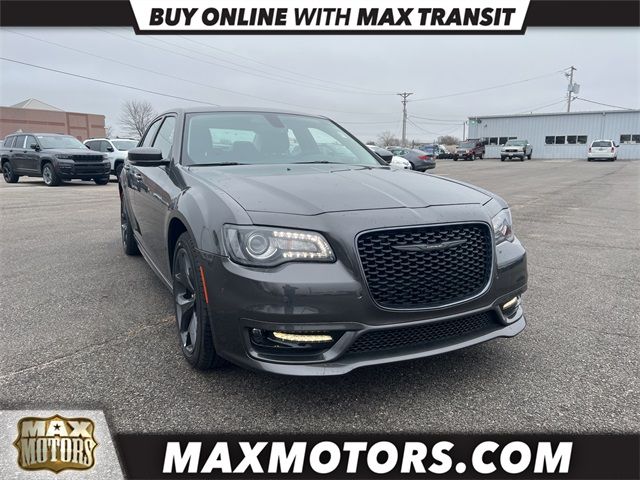 2022 Chrysler 300 Touring L